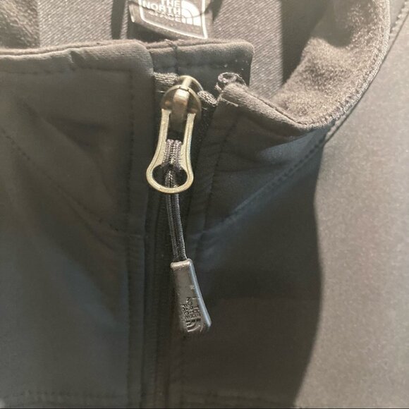 THE NORTH FACE Sz M Soft Shell Many Pockets and Drawstrings Mesh Jacket - Picture 14 of 14